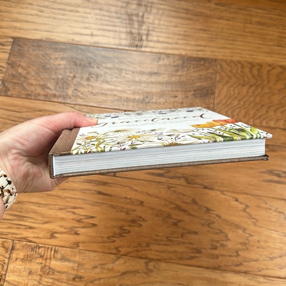 Graceland by Ruth Chou Simons - Picture 4 of 9